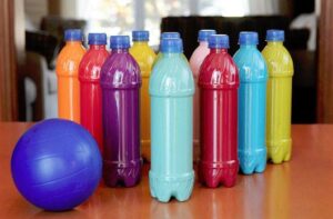 manualidades para peques con botellas de plastico